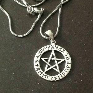 Sterling Peter Stone Round Runic Pentagram Salem Charm Pendant Necklace